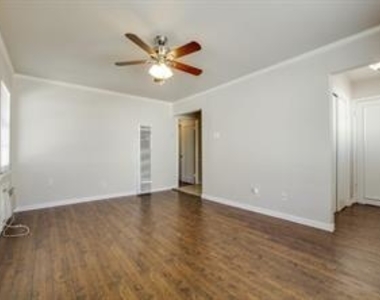 4031 Cole Avenue - Photo Thumbnail 7