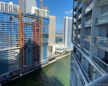 475 Brickell Ave - Photo Thumbnail 1