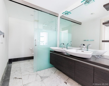 200 Biscayne Boulevard Way - Photo Thumbnail 12