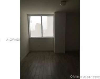 999 Sw 1 Avenue - Photo Thumbnail 10