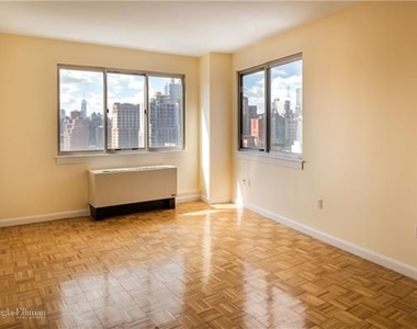 308 East 38th St - Photo Thumbnail 4