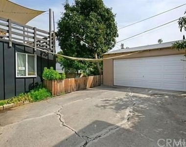 626 Silver Lake Boulevard - Photo Thumbnail 9