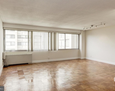 4515 Willard Ave #1814s - Photo Thumbnail 3