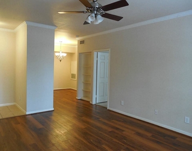 2255 Braeswood Park Drive - Photo Thumbnail 7