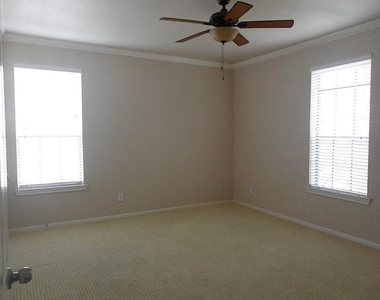 2255 Braeswood Park Drive - Photo Thumbnail 15