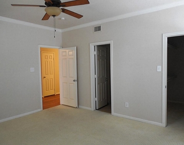 2255 Braeswood Park Drive - Photo Thumbnail 14