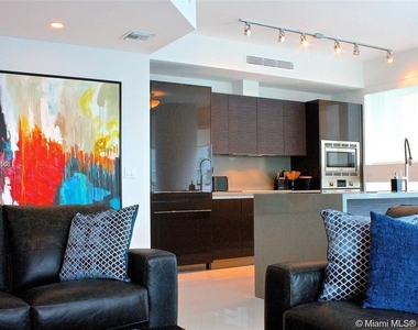 1080 Brickell Ave - Photo Thumbnail 6