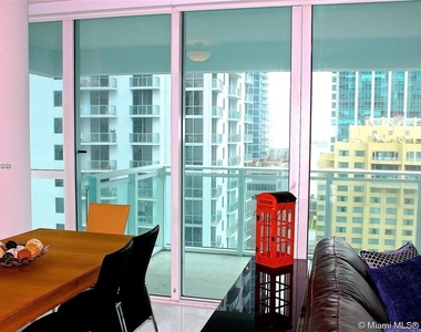 1080 Brickell Ave - Photo Thumbnail 12