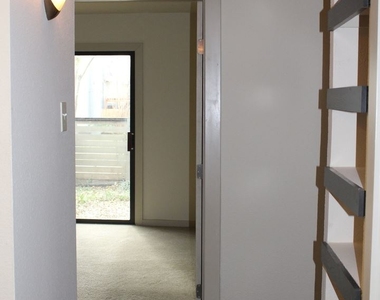 4123 Avondale Avenue 108 - Photo Thumbnail 10