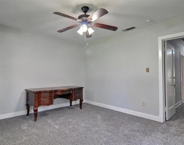 3417 Rogers Avenue - Photo Thumbnail 16