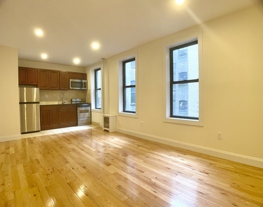 555 W 156th St - Photo Thumbnail 1