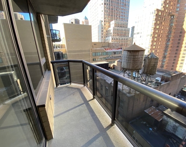 235 West 48th Street - Photo Thumbnail 35