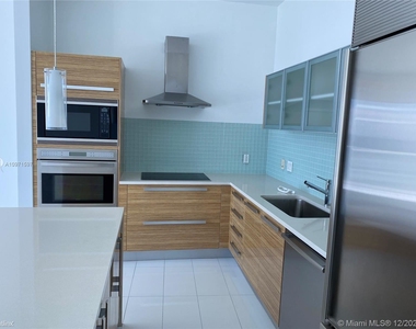 2020 N Bayshore Dr Apt 3207 - Photo Thumbnail 1