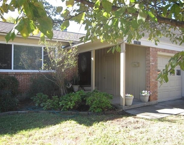 6138 Woodcrest Lane - Photo Thumbnail 3