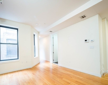 662 Park Place - Photo Thumbnail 5