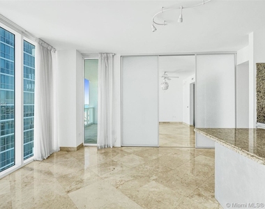 1040 Biscayne Blvd - Photo Thumbnail 0