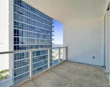 1040 Biscayne Blvd - Photo Thumbnail 1