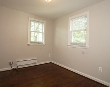 2902 Upton Street Nw - Photo Thumbnail 19