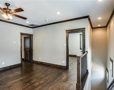 2614 Lubbock Avenue - Photo Thumbnail 19