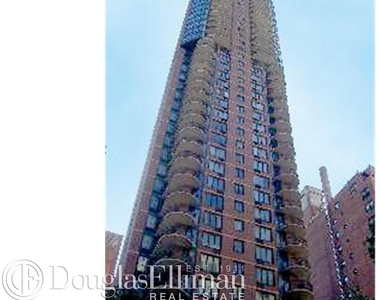 304 East 65th St - Photo Thumbnail 13