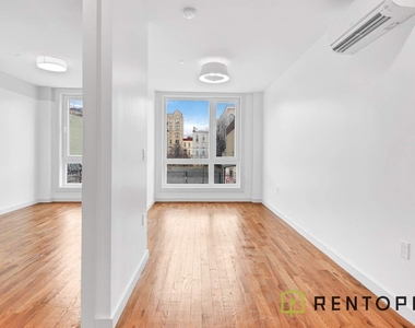 772 Lexington Avenue - Photo Thumbnail 6