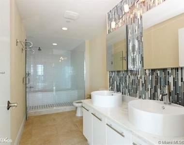 888 Biscayne Blvd 1010 - Photo Thumbnail 1