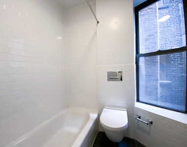 222 East 85th Street - Photo Thumbnail 5