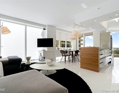 4775 Collins Ave 1205 - Photo Thumbnail 3