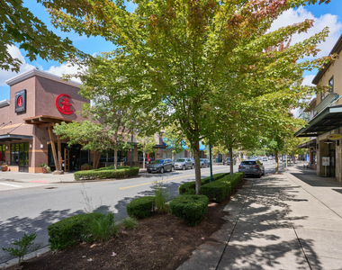 16619 Larch Way - Photo Thumbnail 35