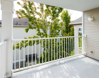 16619 Larch Way - Photo Thumbnail 12