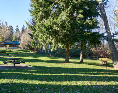 16619 Larch Way - Photo Thumbnail 32