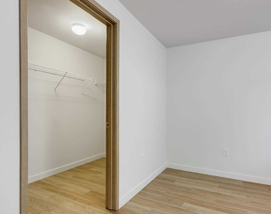 16619 Larch Way - Photo Thumbnail 23