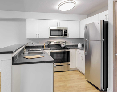 16619 Larch Way - Photo Thumbnail 4