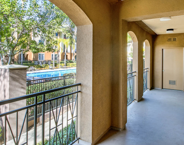 6150 De Soto Avenue - Photo Thumbnail 11