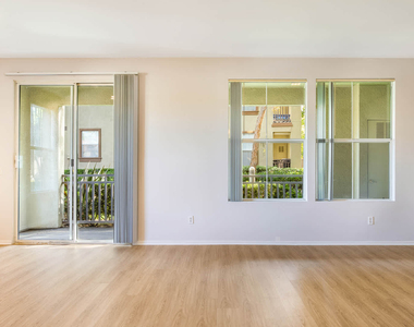 27105 Silver Oak Lane - Photo Thumbnail 54