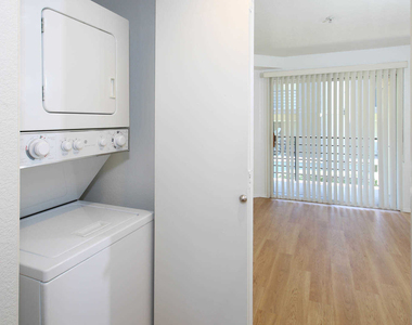 1005 N. Center Avenue - Photo Thumbnail 12