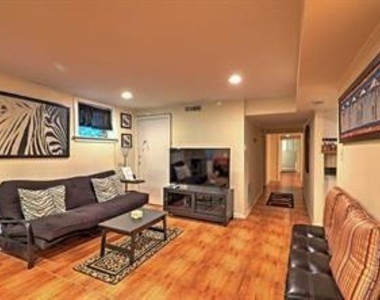 843 Ne Artwood Road Ne - Photo Thumbnail 7