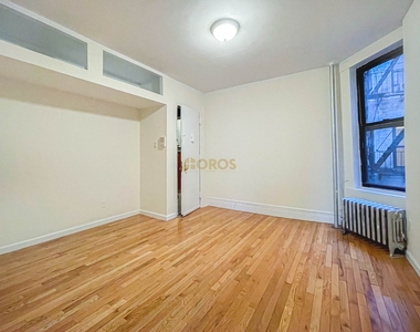 700 East 9th Street - Photo Thumbnail 1