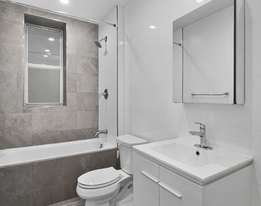 82 Wadsworth Avenue, New York, NY 10033 - Photo Thumbnail 7