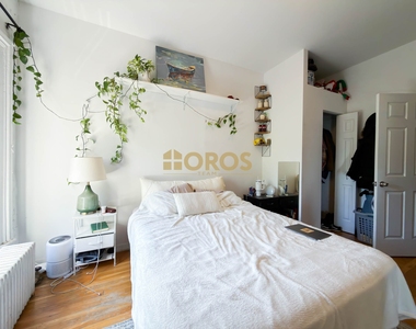 339 East 10th Street - Photo Thumbnail 1