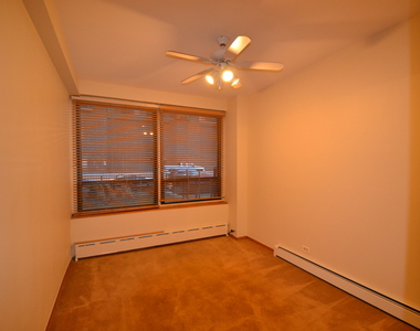 4180 North Marine Drive - Photo Thumbnail 5