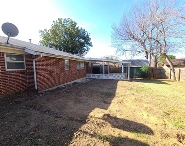 7205 Merry Lane - Photo Thumbnail 25