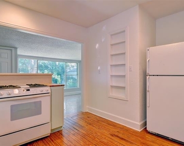 3428 W Biddison Street - Photo Thumbnail 11