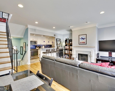 1819 Corcoran Street Nw - Photo Thumbnail 4