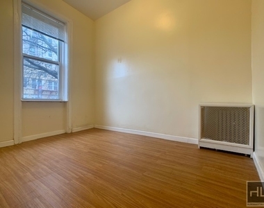 651 Flatbush Avenue - Photo Thumbnail 10