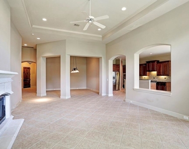 11202 Royal Chateau Lane - Photo Thumbnail 6