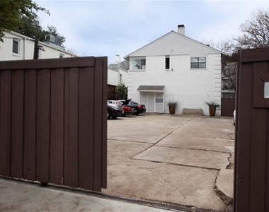 4110 Travis Street - Photo Thumbnail 21