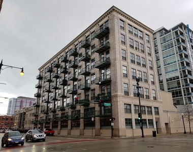 1801 South Michigan Avenue - Photo Thumbnail 0