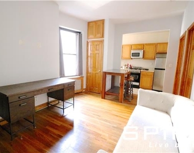 312 West 48th Street - Photo Thumbnail 2