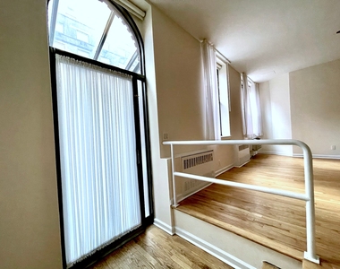 12th ST. Penthouse duplex in East Village / Greenwich.-  - Photo Thumbnail 10